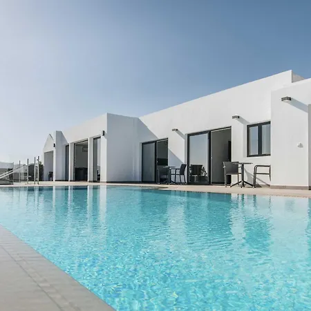 빌라 Luxury Mojones Stunning Seaviews Large Terraces & Private Pool 티아즈