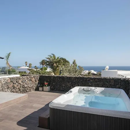 빌라 Luxury Mojones Stunning Seaviews Large Terraces & Private Pool *