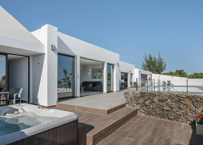 Luxury Mojones Stunning Seaviews Large Terraces & Private Pool Villa *